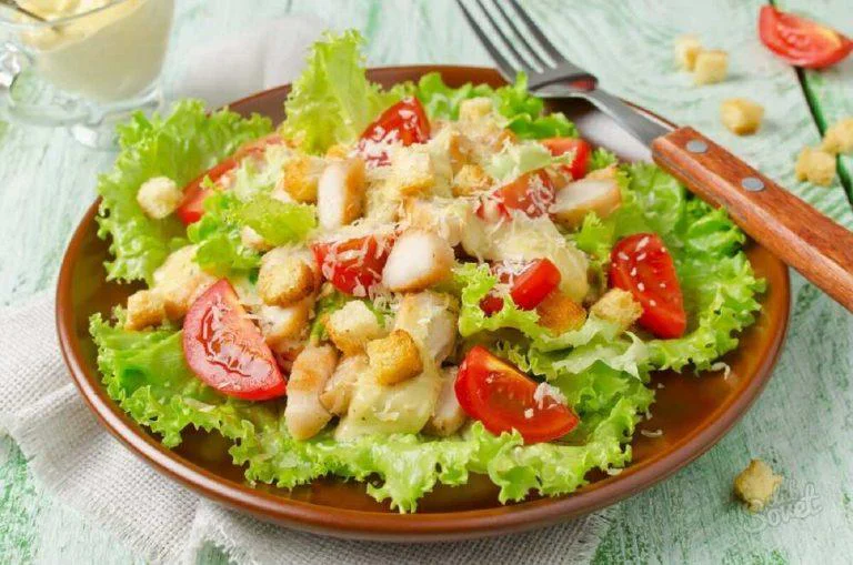 Salata Cezar: Delicatesa Cu O Istorioară Fascinantă