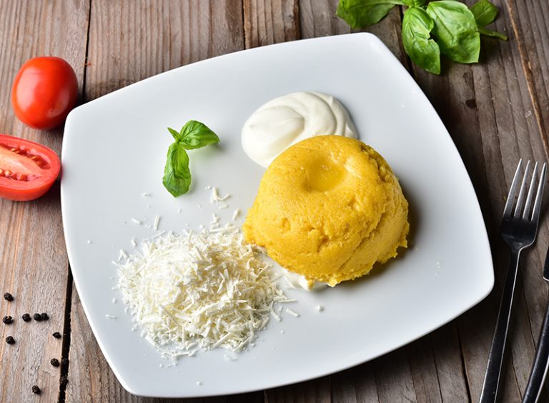 Calorii Mămăligă cu Brânză / Urzici / Varză / Ciuperci: Porții și Variante Sănătoase